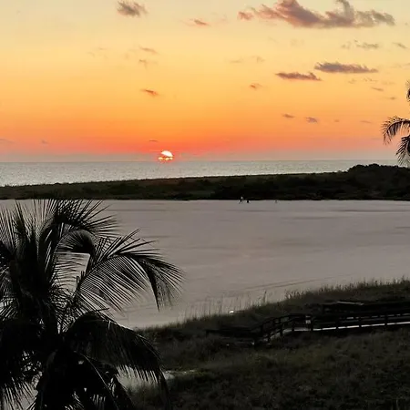 Unobstructed Gulf Views & Direct Beach Access !